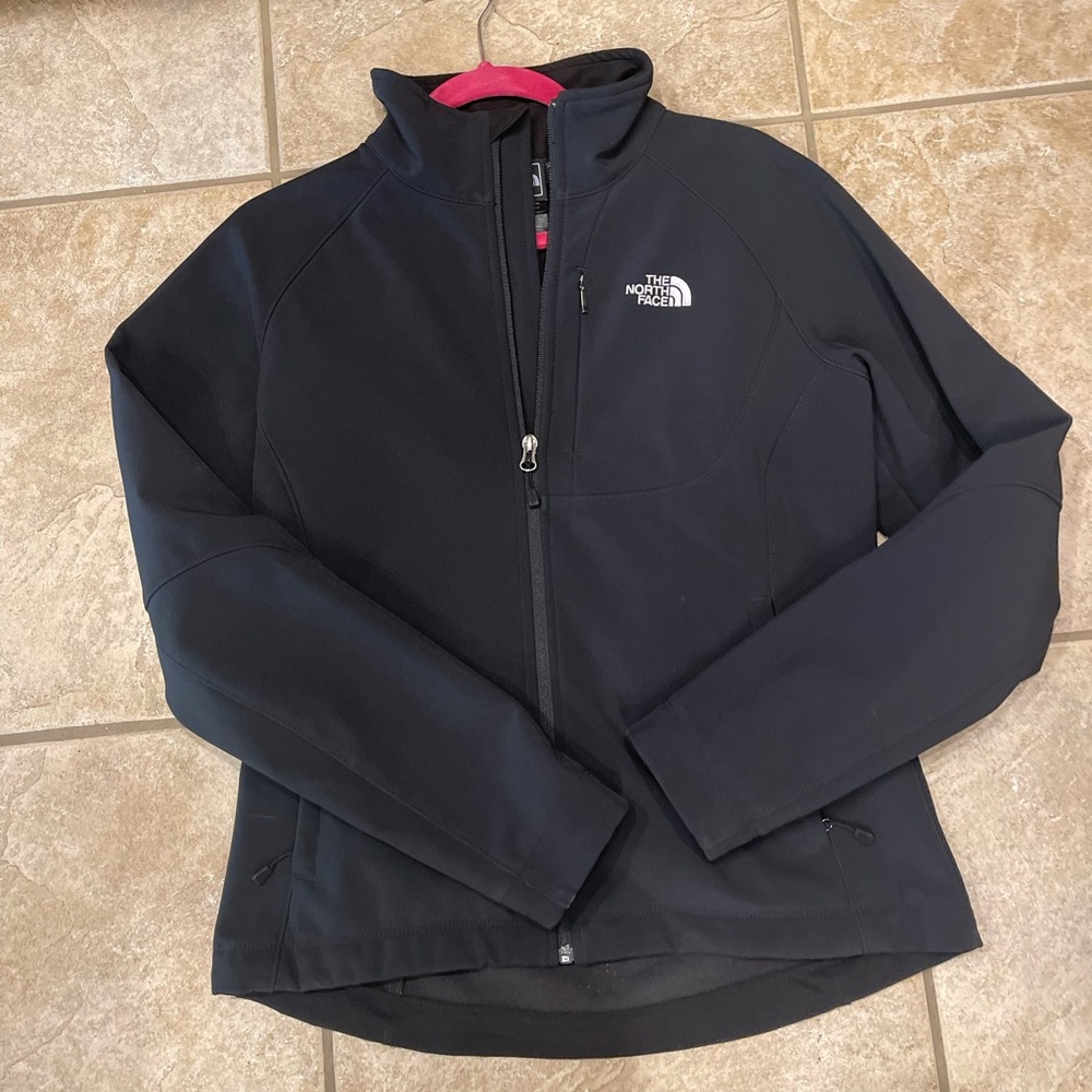 The North Face Black Softshell Jacket - Picture 3 of 3